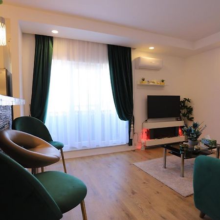 Apartament Beauty Smarald By Cosmopolis Stefanestii de Jos Eksteriør bilde