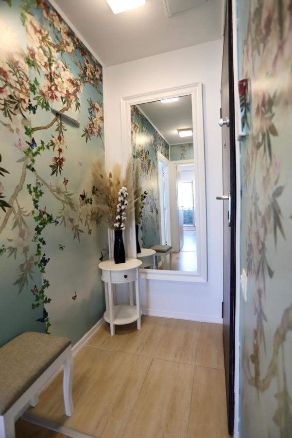 Apartament Beauty Smarald By Cosmopolis Stefanestii de Jos Eksteriør bilde